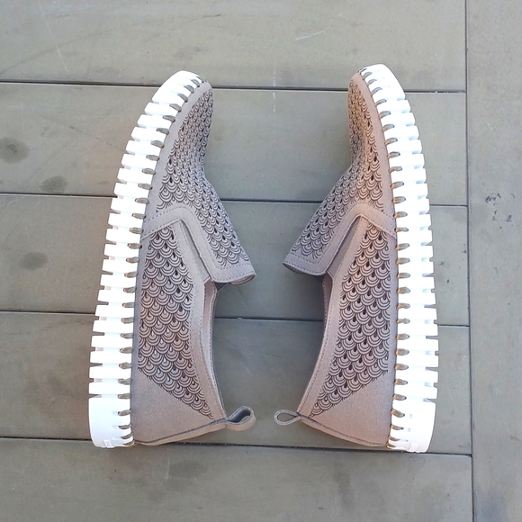 Ilse Jacobsen Tulip Perforated Sneakers - Picture 6 of 12